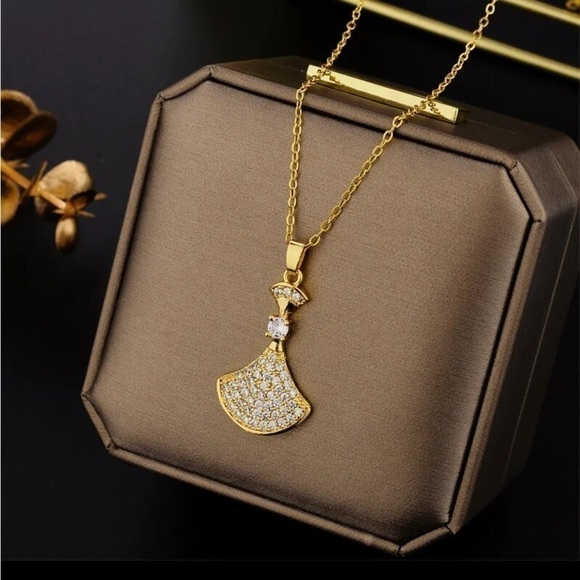 Moon Goddess Emporium Jewelry - 18K Gold Plated Natural Zircon Inlay Fan Pendant Necklace